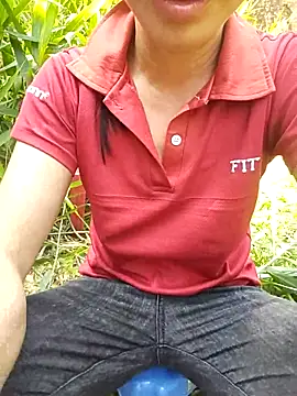 Snapshot of Lucky-beo chatting on 05-16-26, 12:40 Lucky-beo online show from 05-16-26, 12:40