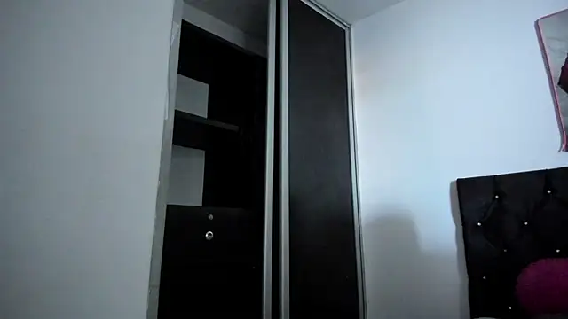 WilliamsAndCatherine online show from 05-07-26, 06:24