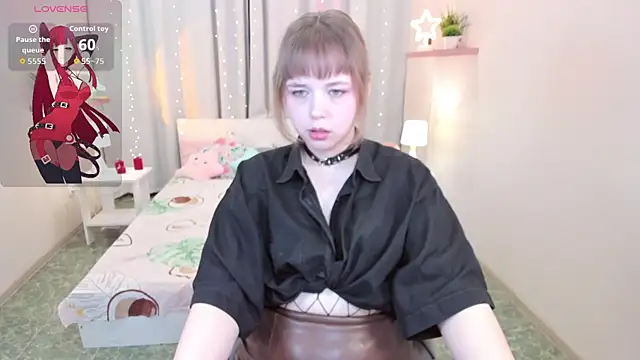 Snapshot of LeonaHicks chatting on 04-02-26, 06:00 LeonaHicks online show from 04-02-26, 06:00