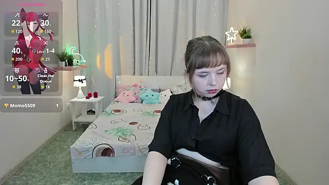 Snapshot of LeonaHicks chatting on 04-07-26, 06:25 LeonaHicks online show from 04-07-26, 06:25