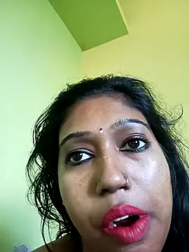 Snapshot of bannerjeesneha20 chatting on 05-05-26, 02:30 bannerjeesneha20 online show from 05-05-26, 02:30