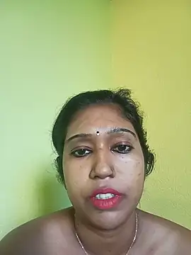 Snapshot of bannerjeesneha20 chatting on 05-14-26, 03:13 bannerjeesneha20 online show from 05-14-26, 03:13