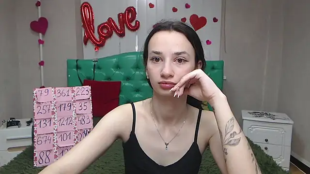 Snapshot of Je55icaBreeze chatting on 05-25-26, 05:02 Je55icaBreeze online show from 05-25-26, 05:02
