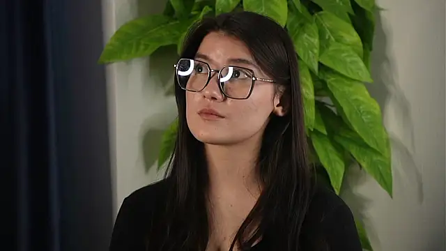 Snapshot of KandisKuy chatting on 03-26-26, 02:11 KandisKuy online show from 03-26-26, 02:11