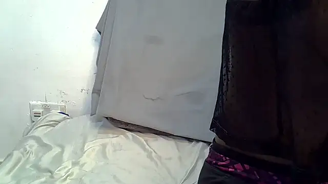 Snapshot of Sexxy_Peach chatting on 04-13-26, 11:16 Sexxy Peach online show from 04-13-26, 11:16