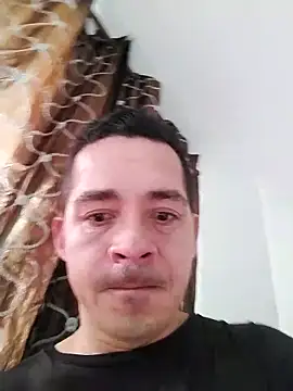 Snapshot of Gabriel_leon33 chatting on 06-20-26, 11:35 Gabriel leon33 online show from 06-20-26, 11:35