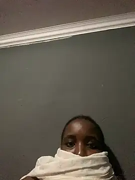 amile09 online show from 04-27-26, 02:42