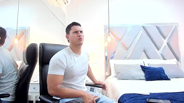 Chriss Diamond online show from 03-30-26, 09:16