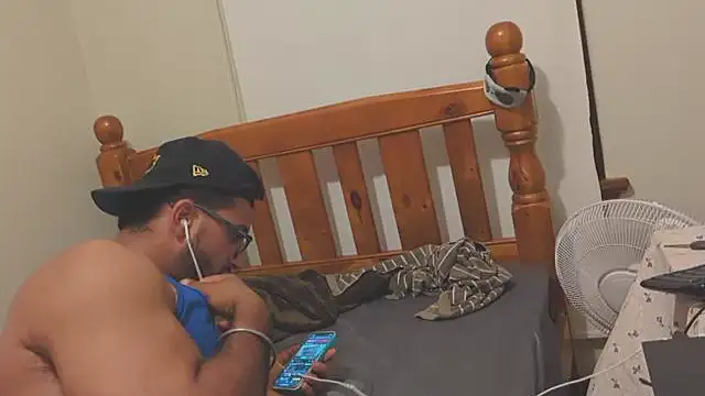 robin103666 online show from 03-26-26, 11:05