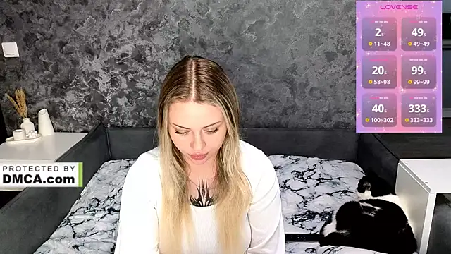 Snapshot of StasyLucke chatting on 06-12-26, 04:33 StasyLucke online show from 06-12-26, 04:33