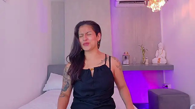 aurarosse  online show from 04-09-26, 11:26