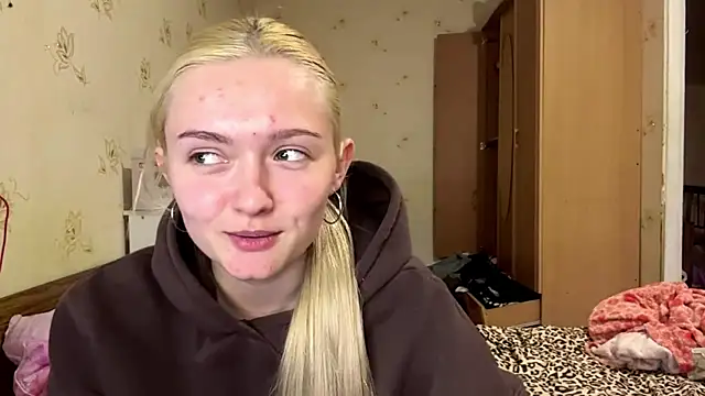 Sophia Blonde online show from 04-10-26, 03:17