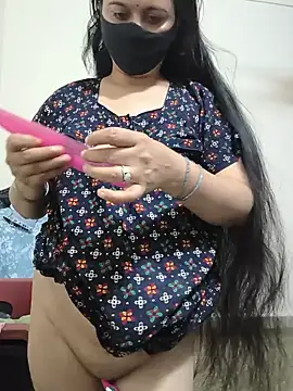 HeartlessGirl online show from 05-10-26, 04:12