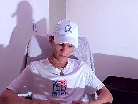 Snapshot of alejandro_stone12 chatting on 05-03-26, 12:38 alejandro stone12 online show from 05-03-26, 12:38