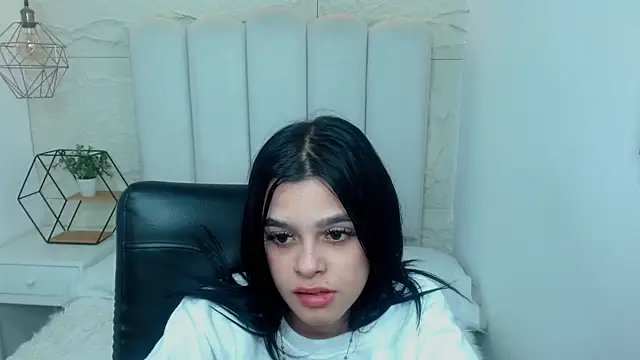 mia velvetk online show from 05-13-26, 08:01