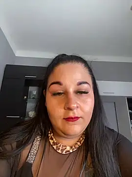 Snapshot of Szandra26 chatting on 04-05-26, 12:13 Szandra26 online show from 04-05-26, 12:13