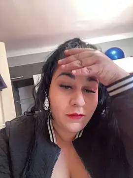 Snapshot of Szandra26 chatting on 05-18-26, 03:51 Szandra26 online show from 05-18-26, 03:51
