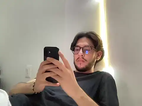 HornyPizzaBoyX online show from 03-26-26, 10:48