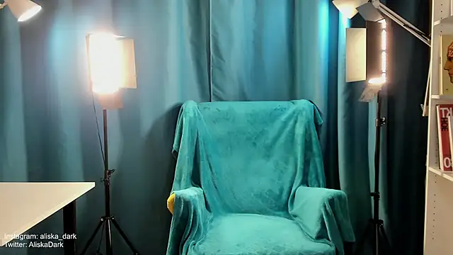 aaliska dark online show from 04-25-26, 02:14