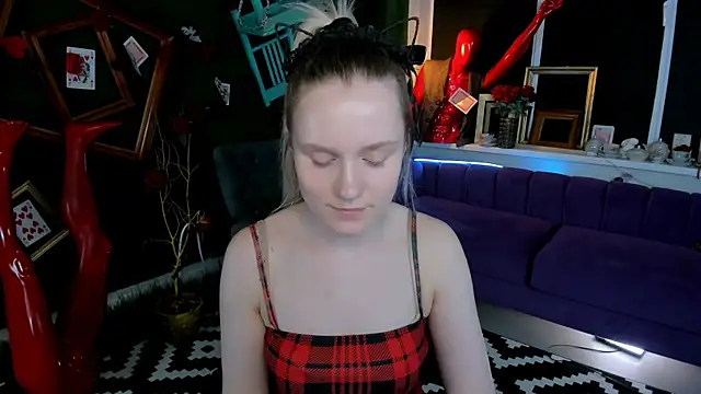SherriButlers online show from 05-11-26, 02:45