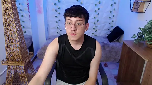 Snapshot of Evan_Connell chatting on 03-28-26, 08:08 Evan Connell online show from 03-28-26, 08:08