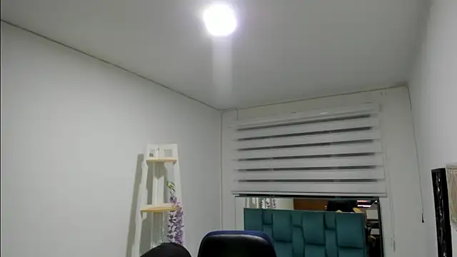 Snapshot of Sara_Red_X chatting on 04-07-26, 03:07 Sara Red X online show from 04-07-26, 03:07