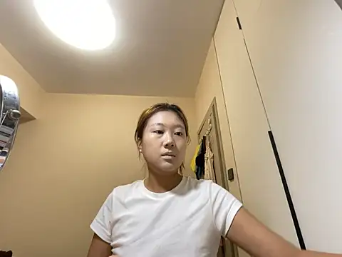 tutu512 online show from 06-22-26, 12:24