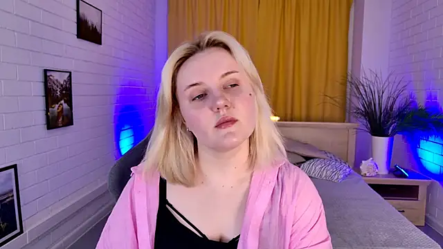 Snapshot of KathyBriggs chatting on 04-01-26, 05:30 KathyBriggs online show from 04-01-26, 05:30