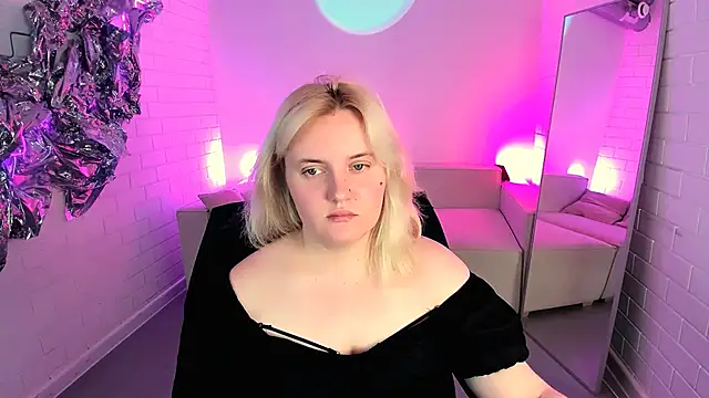 KathyBriggs online show from 06-18-26, 05:08