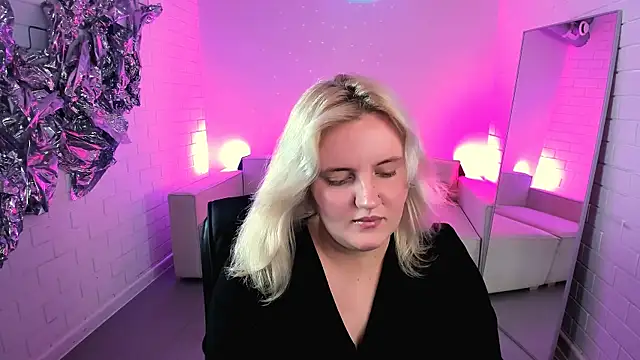 KathyBriggs online show from 06-25-26, 05:12