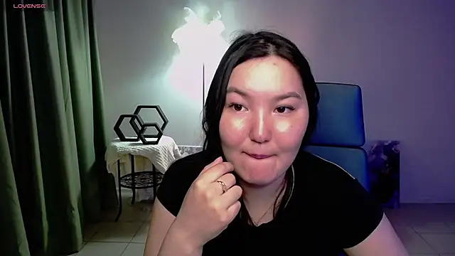 Snapshot of CamilaMartiez chatting on 06-19-26, 12:09 CamilaMartiez online show from 06-19-26, 12:09
