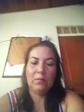 Snapshot of roxanne_xxx chatting on 04-09-26, 02:00 roxanne xxx online show from 04-09-26, 02:00