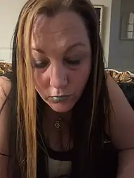 Queenemerald online show from 04-01-26, 02:34