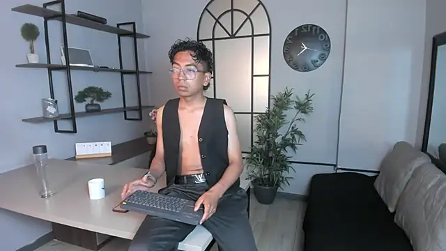 mike salaz online show from 03-27-26, 07:36