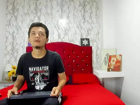 Alejandra and James  online show from 04-06-26, 11:33
