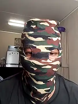Snapshot of ohfuckmez chatting on 05-15-26, 11:28 ohfuckmez online show from 05-15-26, 11:28