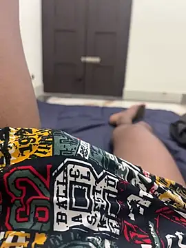 like a nud online show from 04-17-26, 05:05