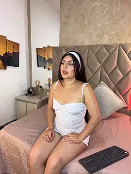 Cinthia Cortes online show from 03-27-26, 08:08