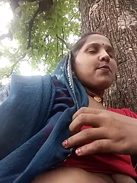 Snapshot of PUNAM__KHAN chatting on 07-08-26, 05:45 PUNAM KHAN online show from 07-08-26, 05:45