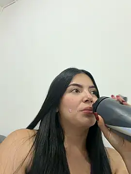 Cami olarte online show from 07-14-26, 02:05