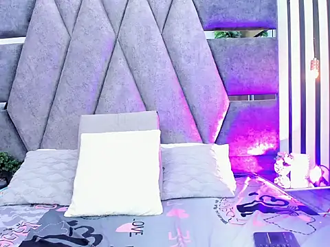 WinnieClarke online show from 03-28-26, 11:54