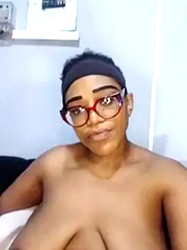 sultrydiva00 online show from 04-10-26, 06:01