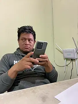 Luis-Armando online show from 04-16-26, 04:19