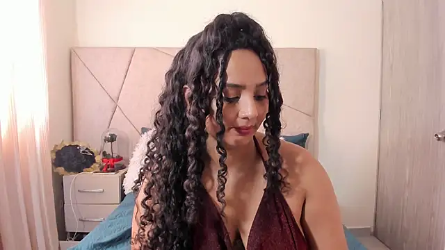 Snapshot of VeraBellucci chatting on 04-18-26, 01:59 VeraBellucci online show from 04-18-26, 01:59