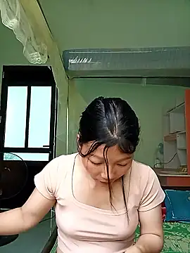-Quyny- online show from 04-15-26, 07:37