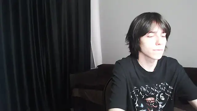 Snapshot of mason_silver chatting on 04-14-26, 08:20 mason silver online show from 04-14-26, 08:20