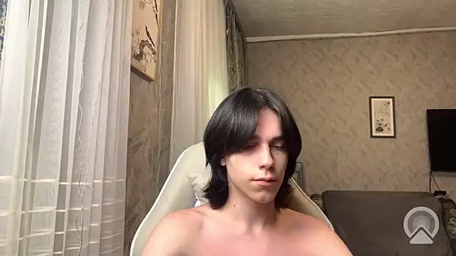 Snapshot of mason_silver chatting on 06-13-26, 10:57 mason silver online show from 06-13-26, 10:57