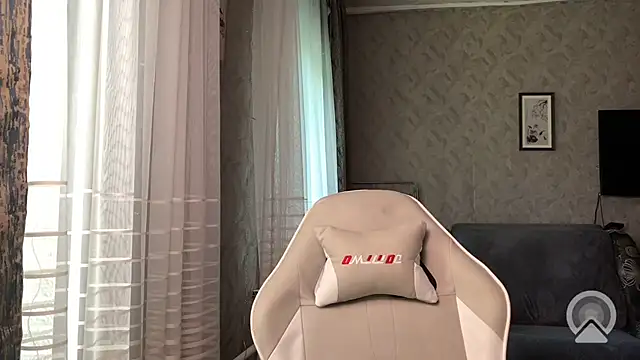 Snapshot of mason_silver chatting on 06-19-26, 09:13 mason silver online show from 06-19-26, 09:13