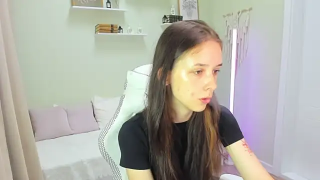 AnnaOddy online show from 06-28-26, 04:07