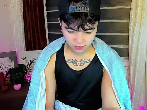 Untouchable Bromancexxx online show from 07-12-26, 12:23